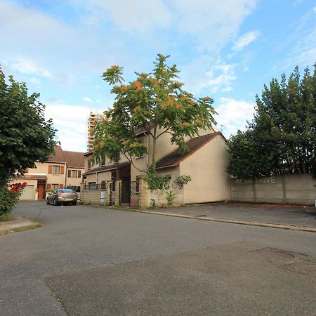 Parking Prive Gratuit - 15Mn Paris - Gare A Pied En 5Mn - Tout Equipee - Terrasse - Jardin - Stade De France - Casino D'Enghien - Hippodrome, Universite Épinay-sur-Seine Zewnętrze zdjęcie