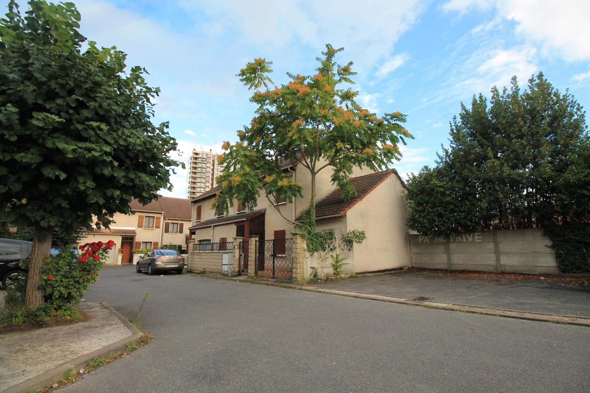 Parking Prive Gratuit - 15Mn Paris - Gare A Pied En 5Mn - Tout Equipee - Terrasse - Jardin - Stade De France - Casino D'Enghien - Hippodrome, Universite Épinay-sur-Seine Zewnętrze zdjęcie