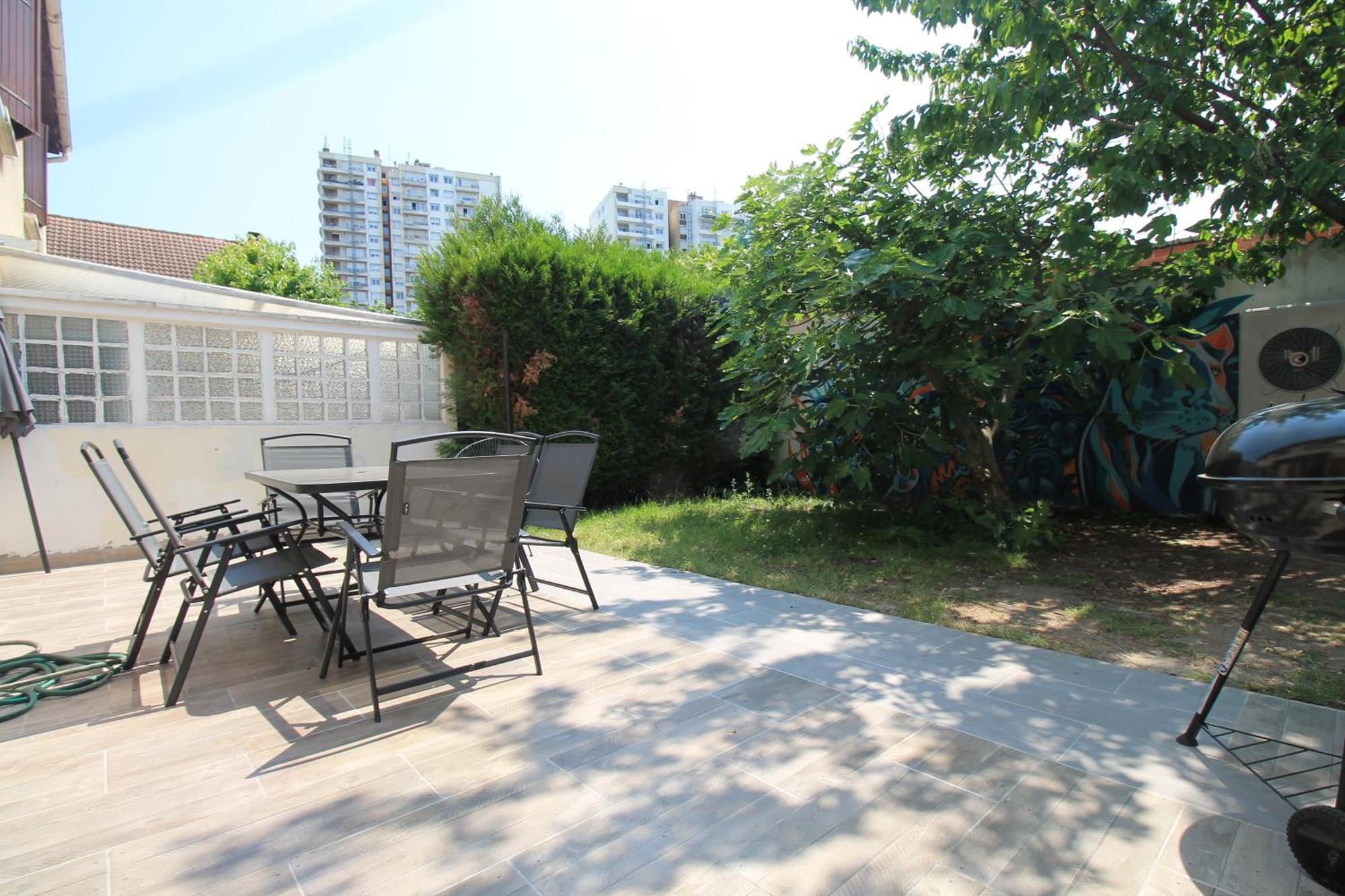 Parking Prive Gratuit - 15Mn Paris - Gare A Pied En 5Mn - Tout Equipee - Terrasse - Jardin - Stade De France - Casino D'Enghien - Hippodrome, Universite Épinay-sur-Seine Zewnętrze zdjęcie